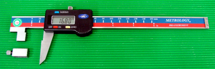 Electronic Digital Caliper(Screw).png